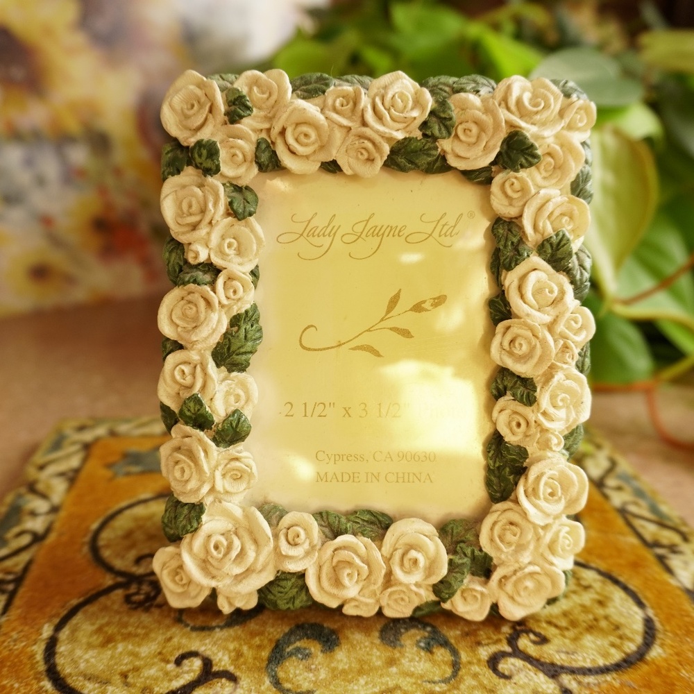 Floral Rose Pattern Ornamental Picture Frame